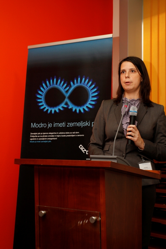 Eva Mohar, UniCredit Banka Slovenija, o financiranju investicij v SPTE